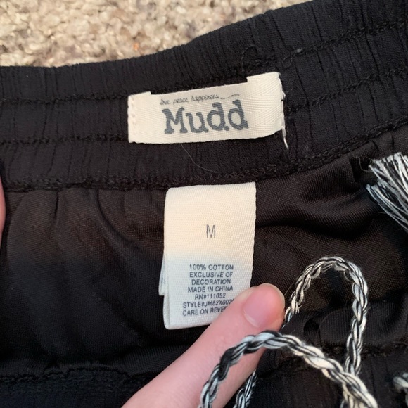 Mudd Shorts - Picture 3 of 5